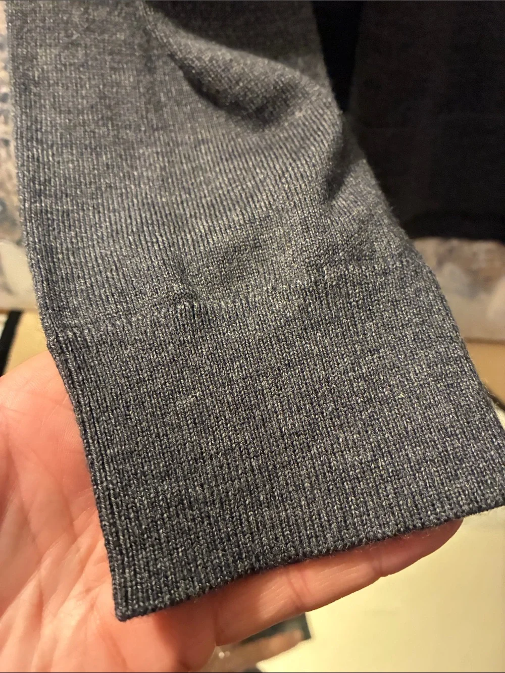 NWT Banana Republic Men's Sweater -Size M  Gray Italian Merino Wool by Bafuffo